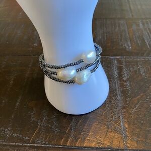 Baroque Pearl & Hematite colored seed Bracelet - Set of 3
